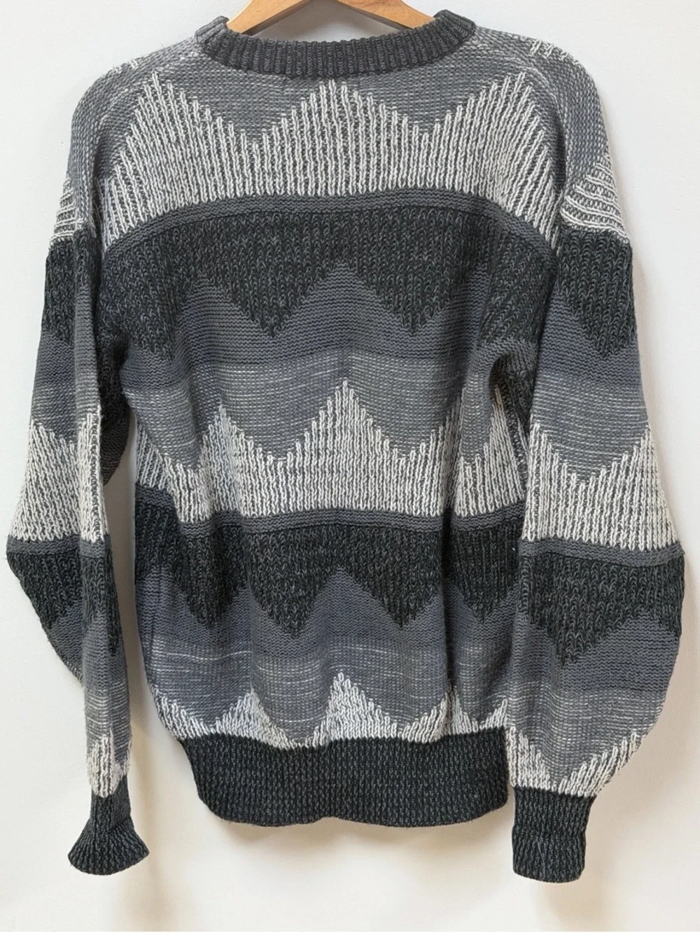 Vintage Michael Gerald Gray and White Geometric Pattern Sweater Mens Size M